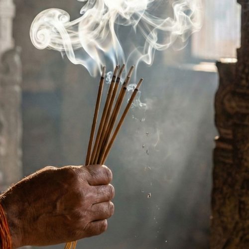 Why Do We Use Agarbatti During Ārati? The Ancient Science of Upacāra Worship